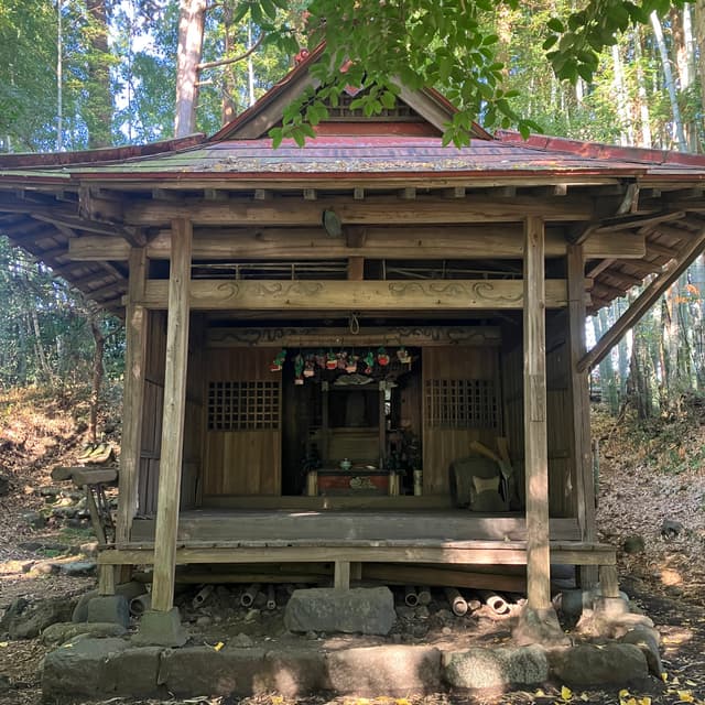 子安八幡宮｜昔、富士川を流れてきた不思議な石を祀ったところ安産の霊験があらたかであったという。